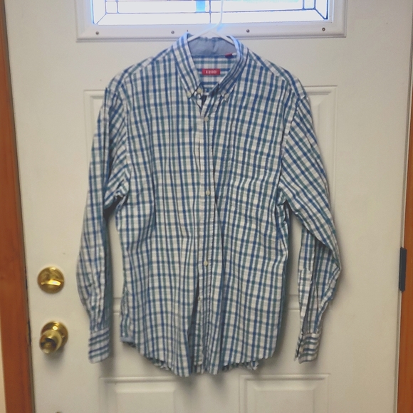 Izod button up medium but fits like a large light green, blue & white stripes & - Picture 1 of 3